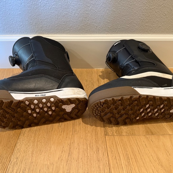 Vans Aura Pro Snowboard Boots Mens Size 8 Almost New - Picture 5 of 6